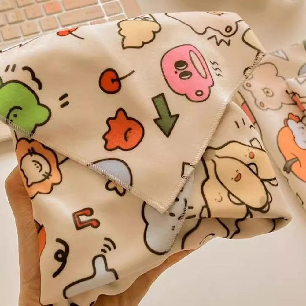 Magic Makeup Wrap, Self-Adhesive Magic Cloth Makeup Bag, Open Lay Flat Makeup Bag, Portable Cosmetic Bag, Multi-Functional Self-Adhesive Cloth Travel Makeup Bag for Lazy People (Beige 55cm)