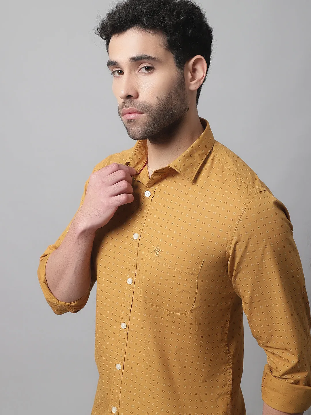 Men's Mustard Casual Geometric Print Full Sleeve Shirt