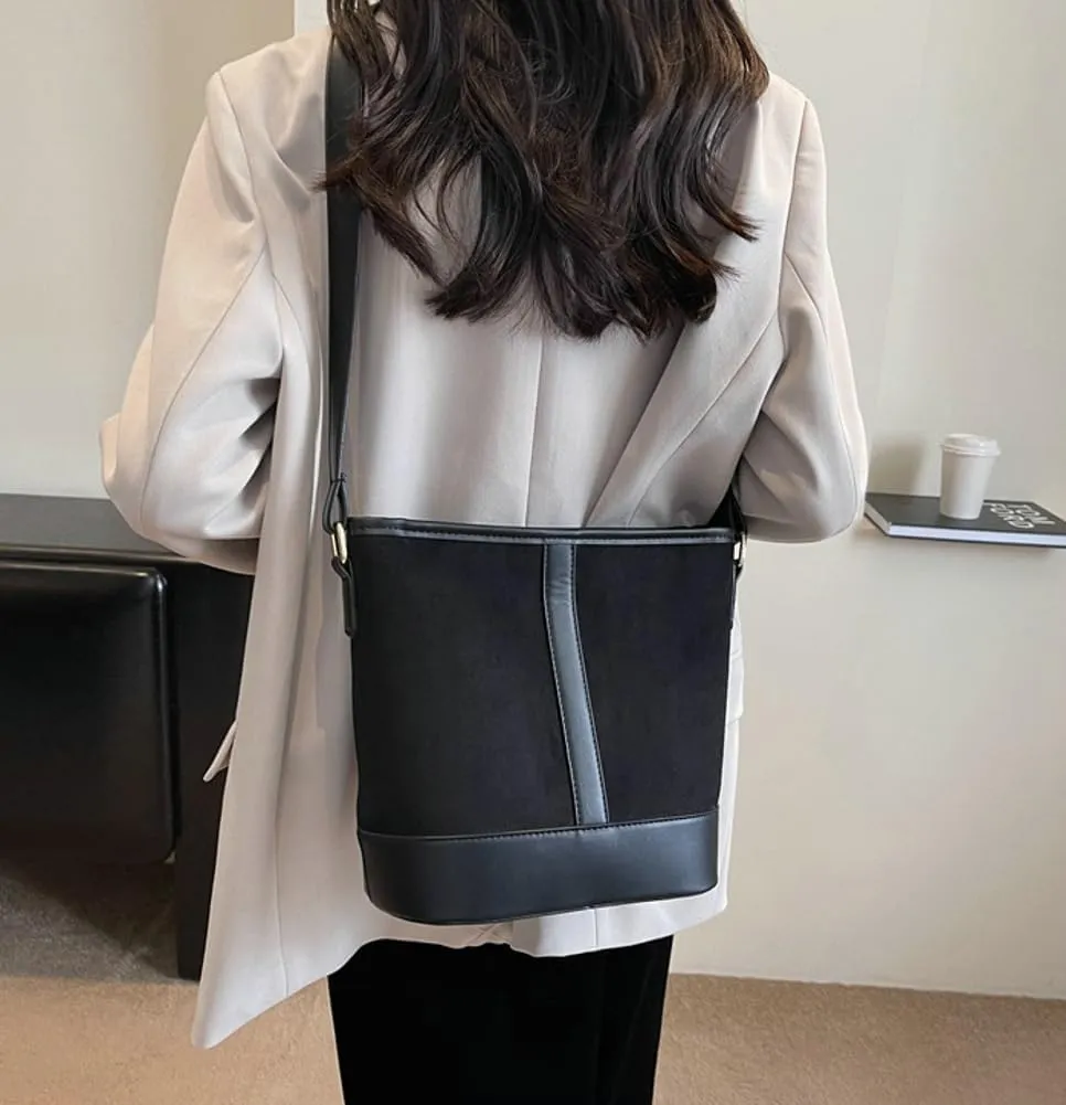 Women Stylish Suede Underarm Bag Vintage Large Capacity Hobo Bag Tote Satchel Chic Shoulder Crossbody Bag Purse with Zipper