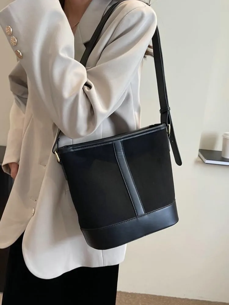 Women Stylish Suede Underarm Bag Vintage Large Capacity Hobo Bag Tote Satchel Chic Shoulder Crossbody Bag Purse with Zipper