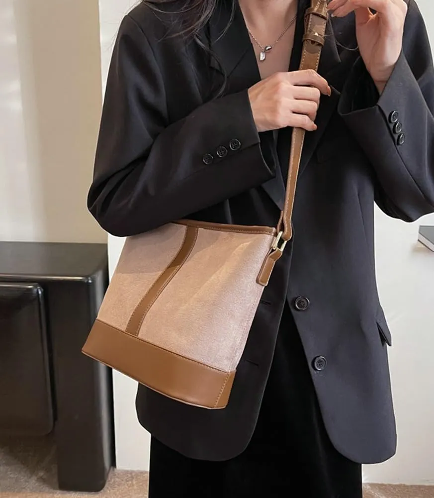 Women Stylish Suede Underarm Bag Vintage Large Capacity Hobo Bag Tote Satchel Chic Shoulder Crossbody Bag Purse with Zipper